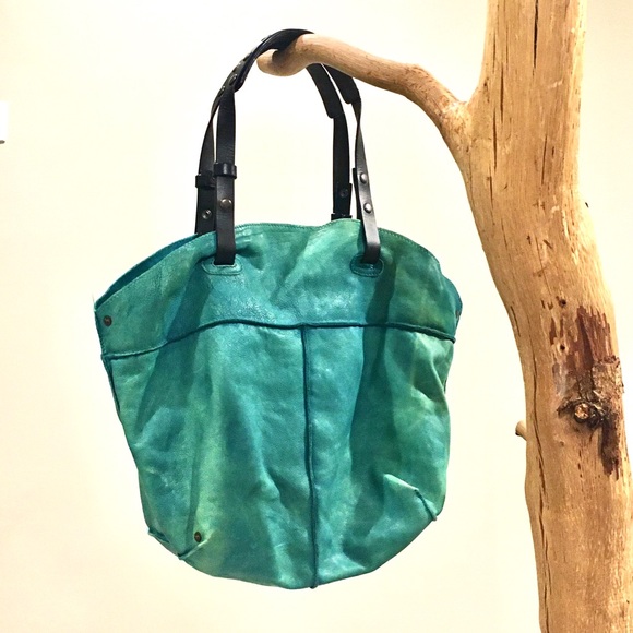Holding Horses bright teal leather handbag - Picture 3 of 7